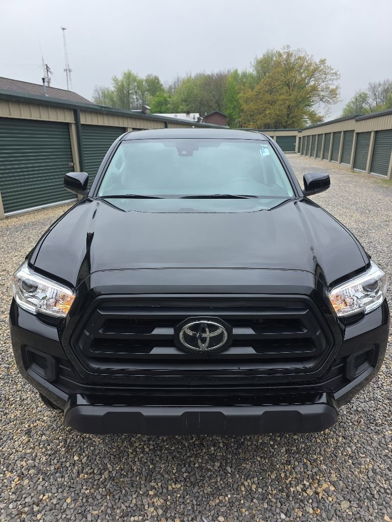 Certified 2023 Toyota Tacoma SR AWD/4WD image 9