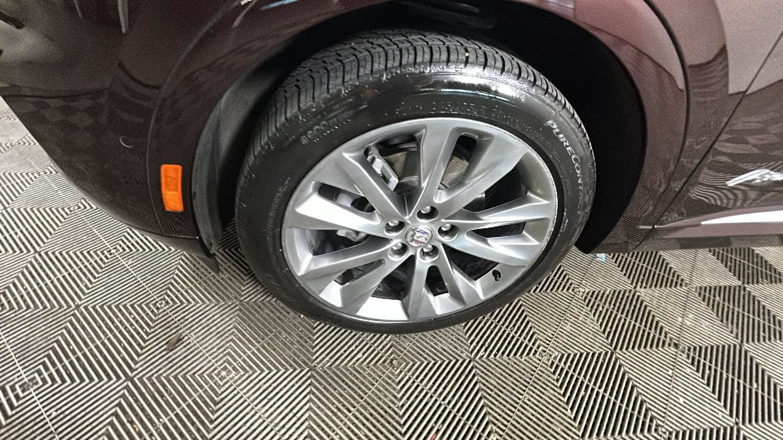 Used 2023 Buick Envision Avenir AWD/4WD image 10