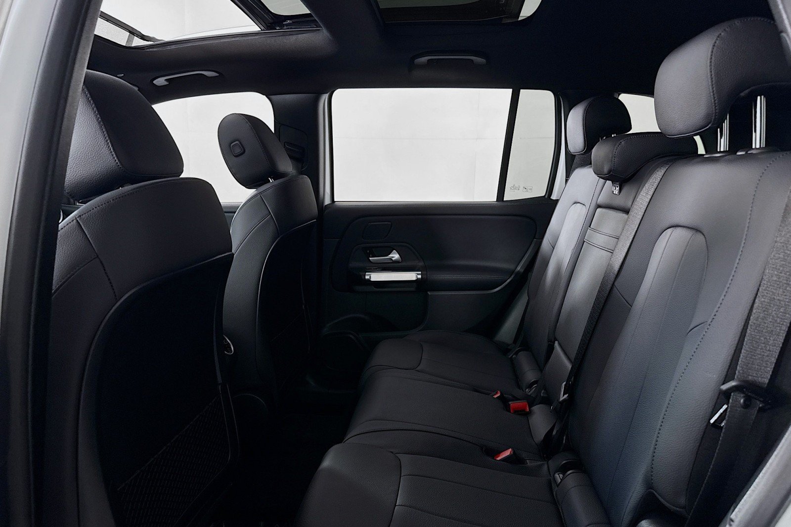 Certified 2026 Mercedes-Benz GLB 250 image 8