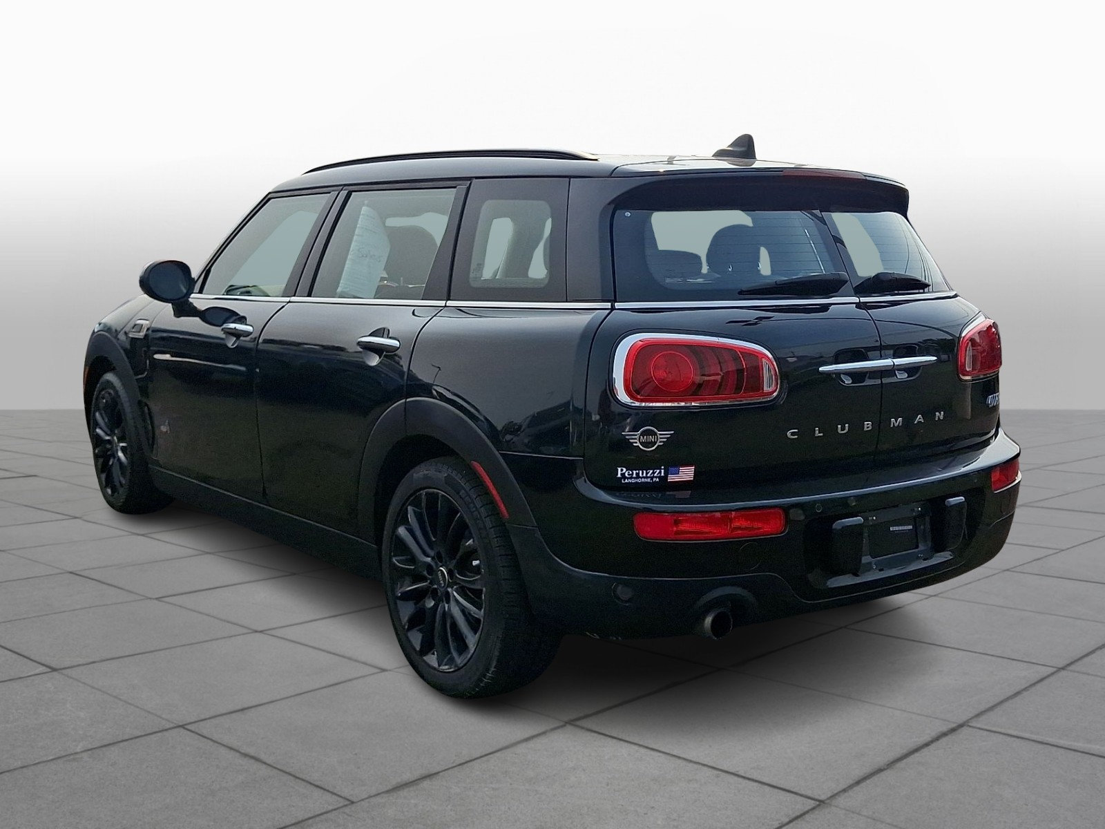 Used 2019 MINI Cooper Clubman ALL4 AWD/4WD image 5