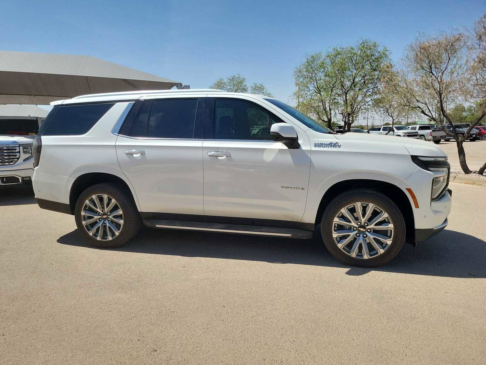 Used 2025 Chevrolet Tahoe High Country image 10