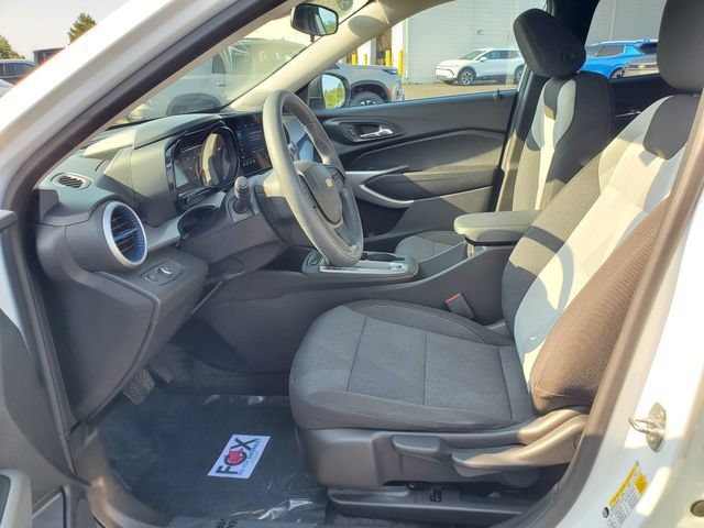 Certified 2024 Chevrolet Trax LS w/ Driver Confidence Package FWD image 18