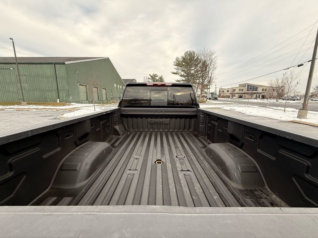 Used 2025 GMC Sierra 2500 Denali image 12