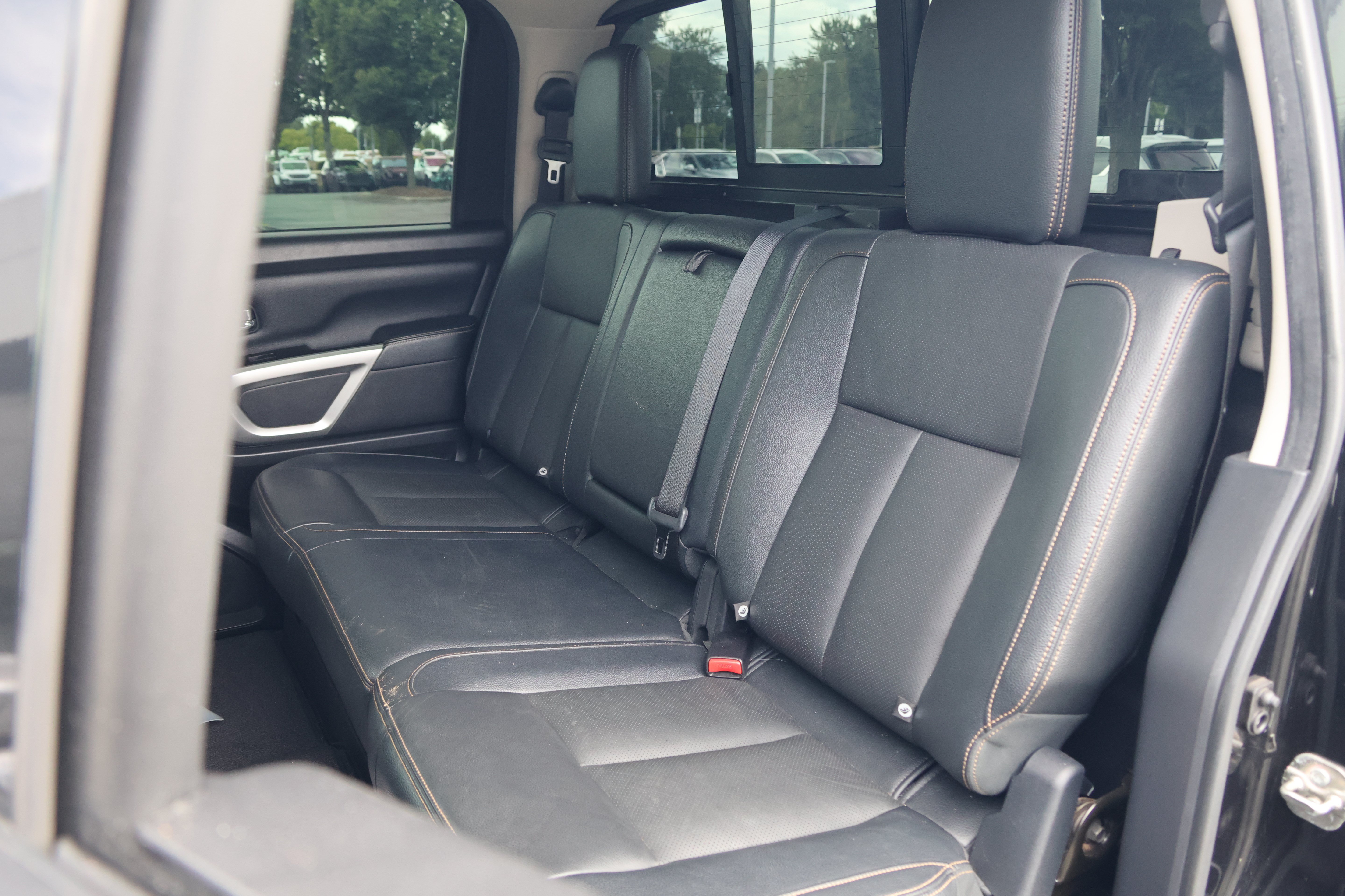 Used 2017 Nissan Titan SL w/ SL Towing Convenience Package AWD/4WD image 35