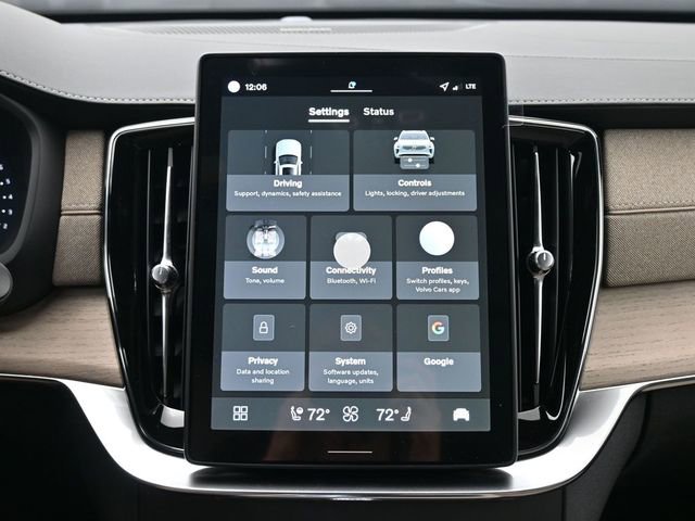 New 2026 Volvo XC90 B6 Plus w/ Protection Package Premier image 16