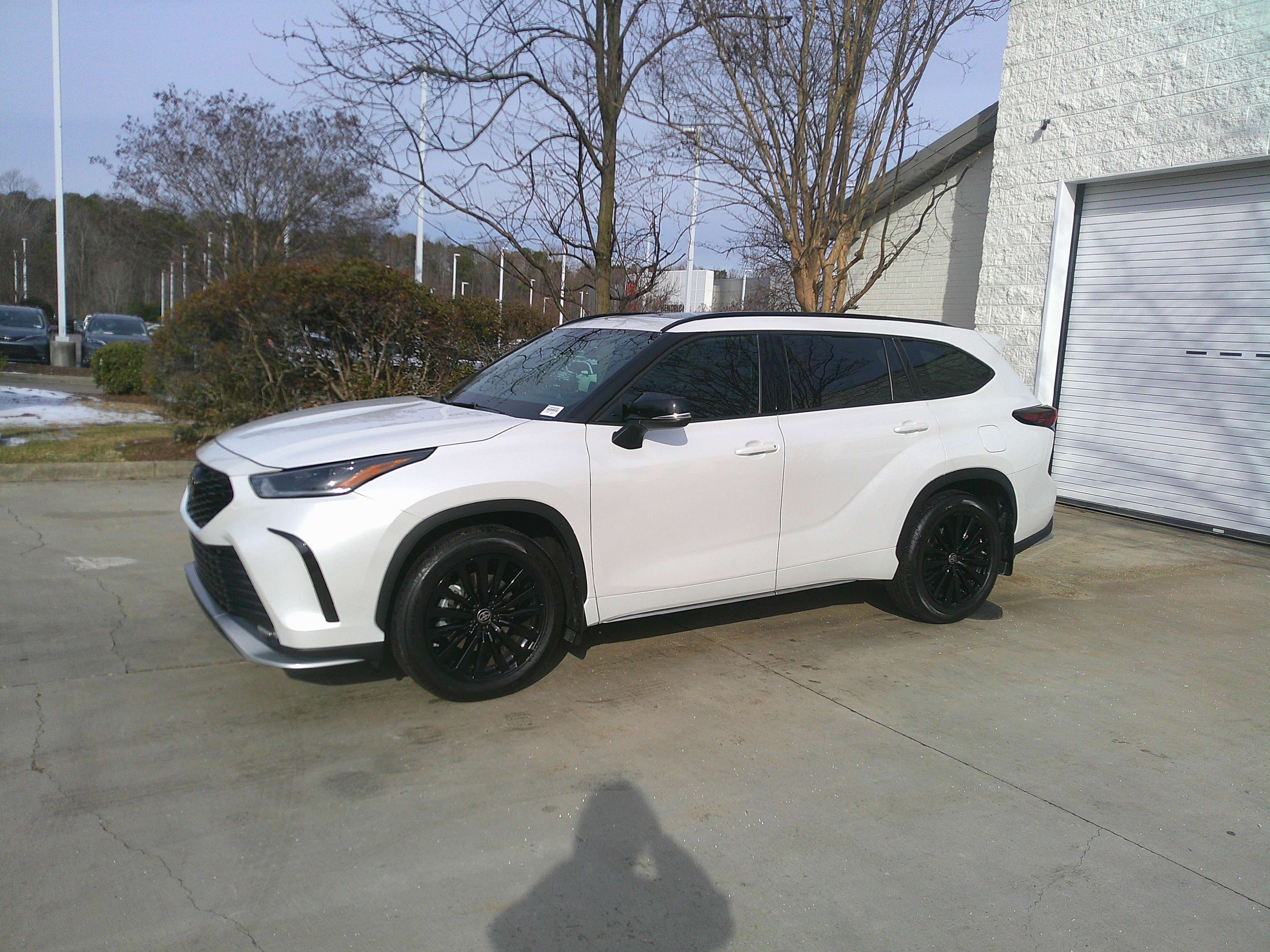 Used 2024 Toyota Highlander XSE image 7