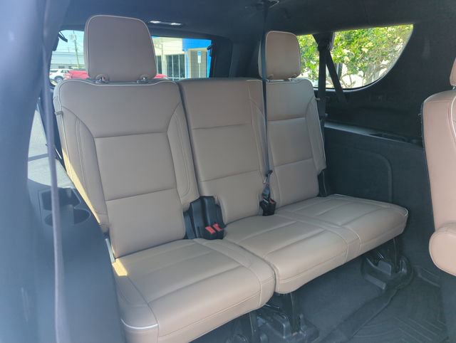 Used 2021 Chevrolet Suburban Premier w/ Premium Package RWD image 35