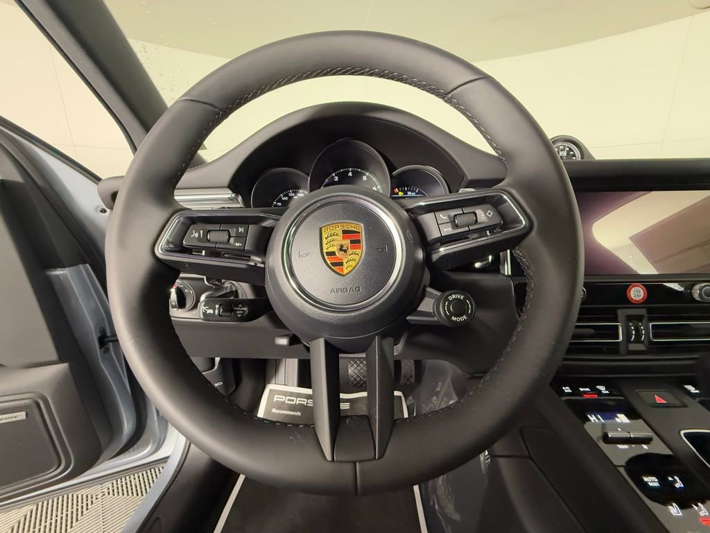 New 2026 Porsche Macan image 35