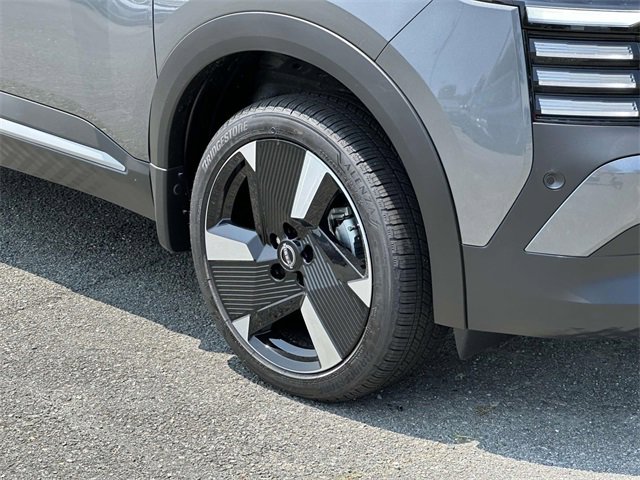 New 2025 Nissan Kicks SR image 7