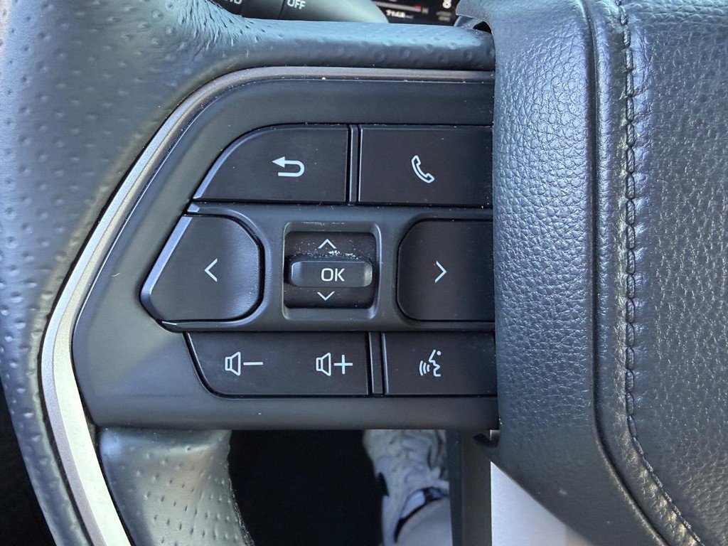 Certified 2025 Toyota 4Runner TRD Off-Road image 17