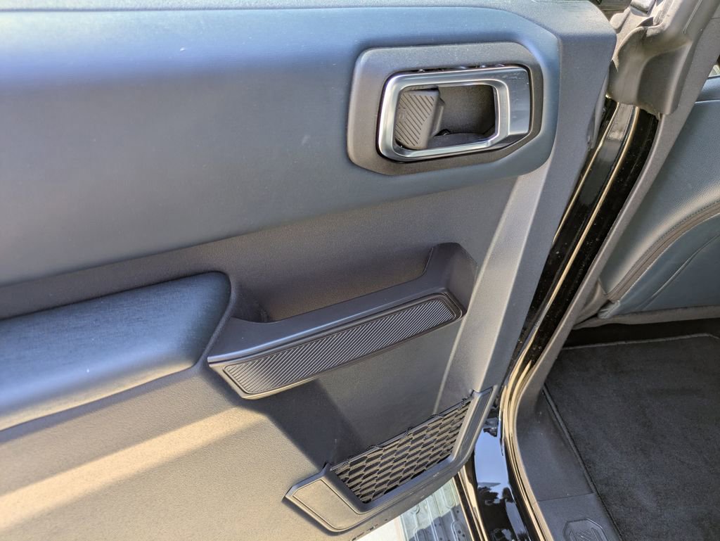 Used 2024 Ford Bronco Outer Banks image 11