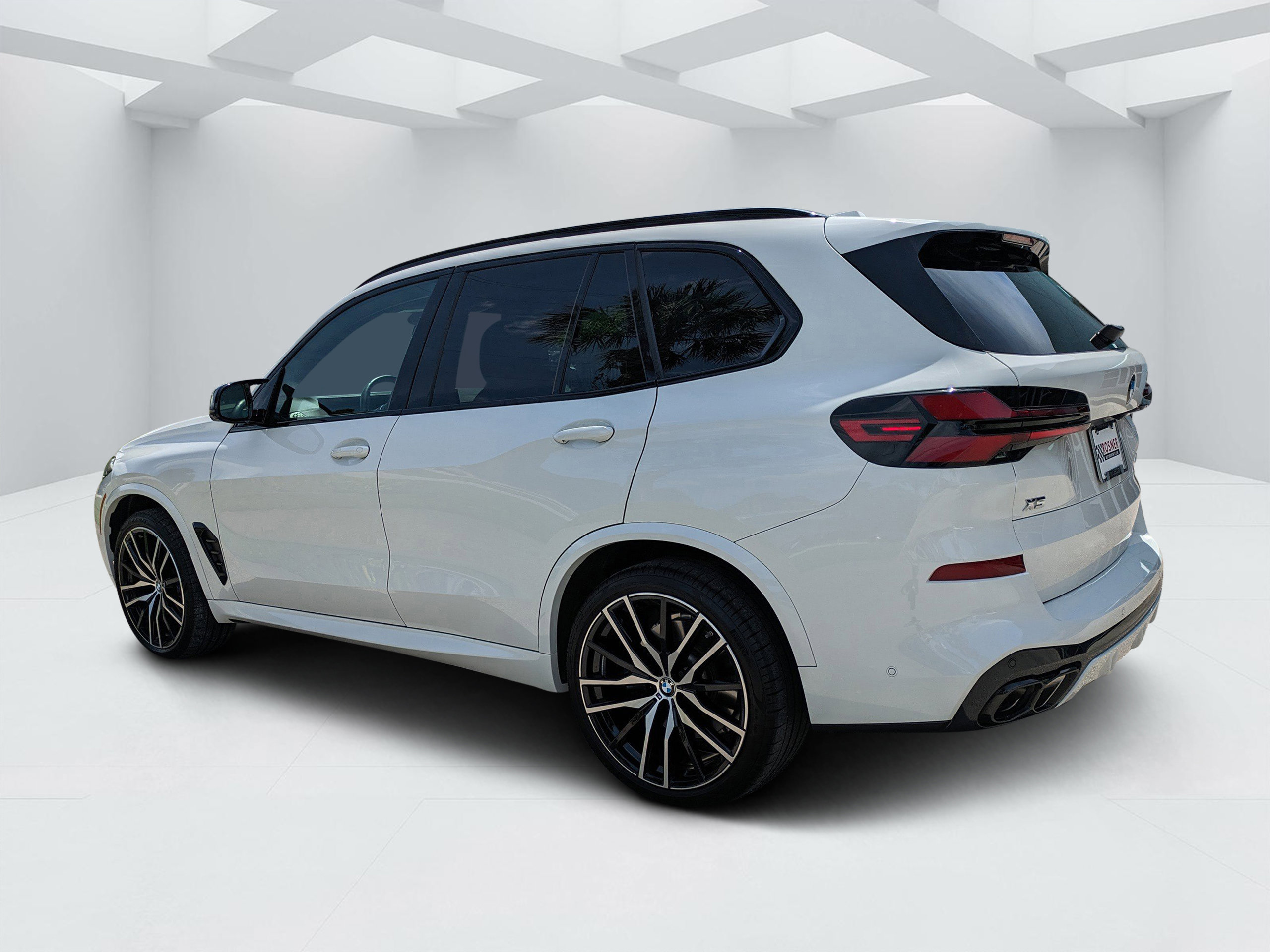 Used 2025 BMW X5 M60i image 5