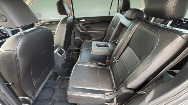 Used 2020 Volkswagen Tiguan SE w/ Panoramic Sunroof Package FWD image 20