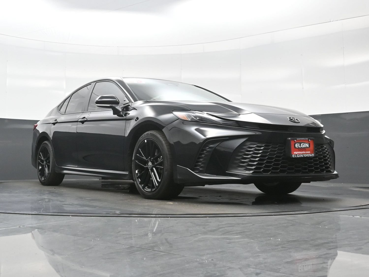 Used 2025 Toyota Camry SE AWD/4WD image 27