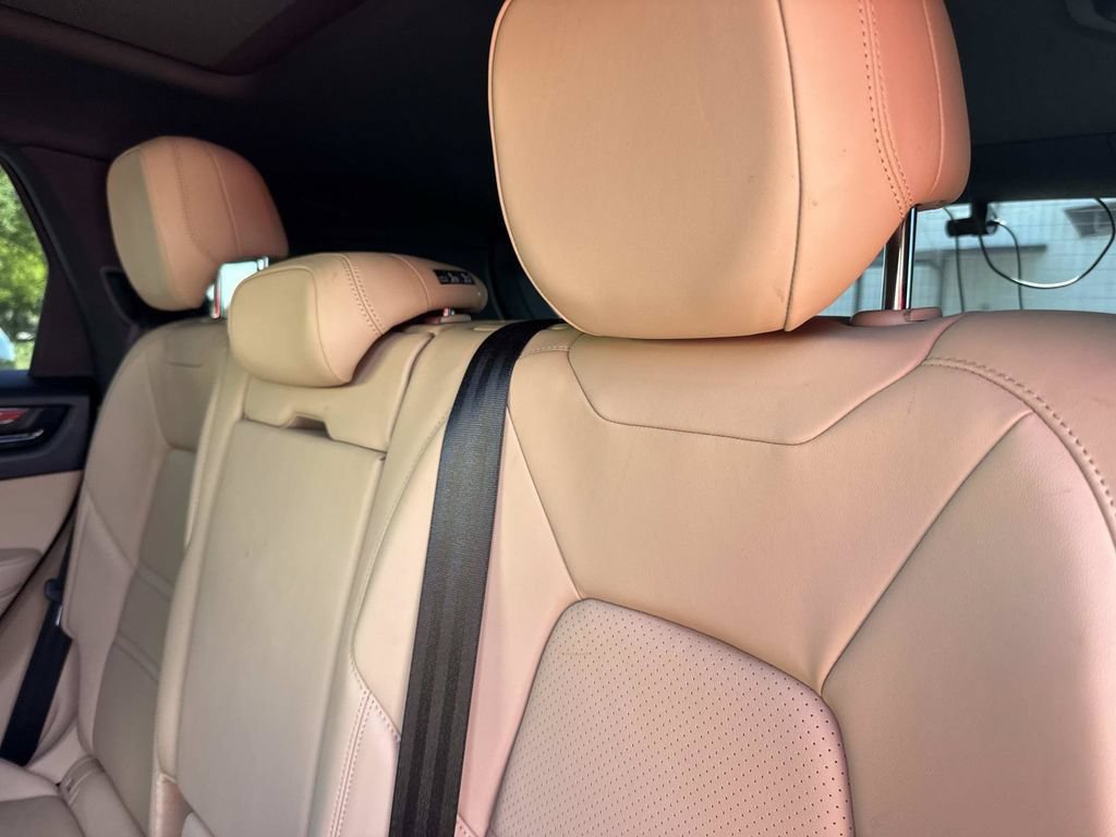 Used 2022 Porsche Cayenne AWD/4WD image 13
