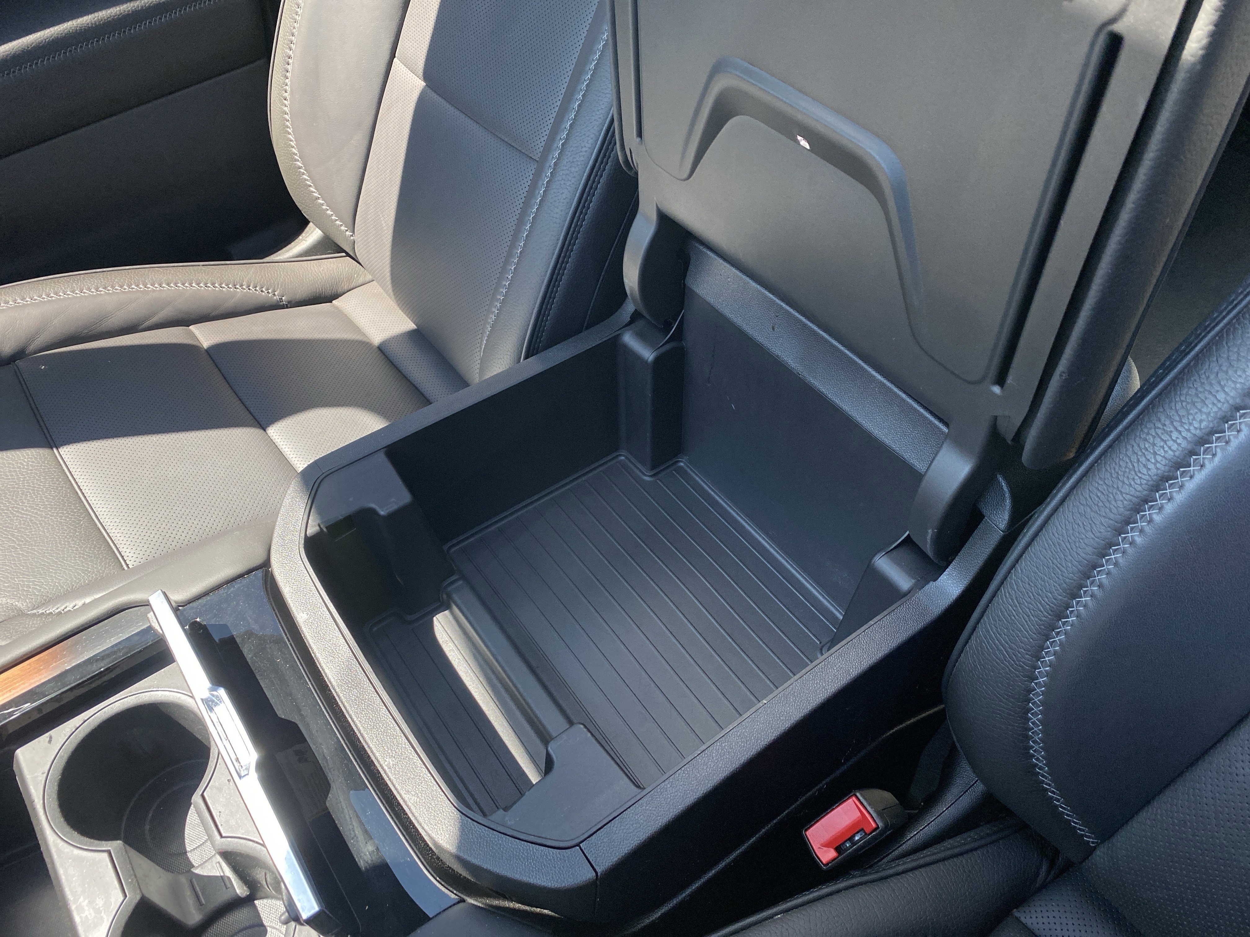 Used 2025 GMC Yukon XL Denali w/ Sun & Power Step Package image 41