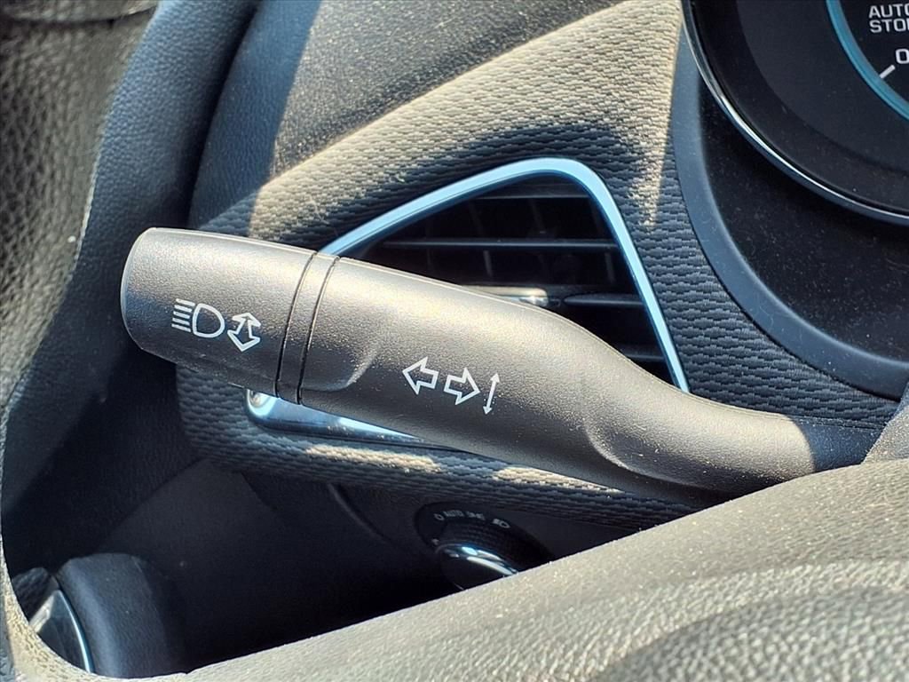 Used 2017 Chevrolet Cruze LT image 19