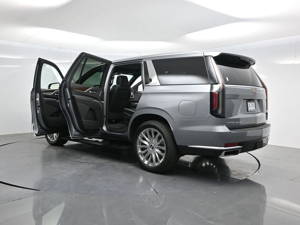 Used 2024 Cadillac Escalade Premium Luxury w/ Performance Package image 58