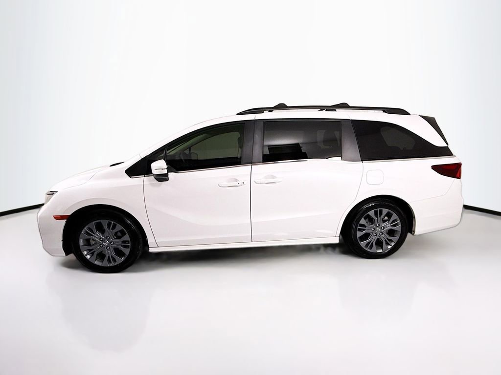 Certified 2025 Honda Odyssey Touring image 8