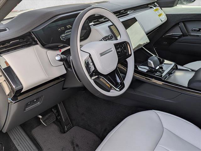 New 2026 Land Rover Range Rover Sport Dynamic SE image 3