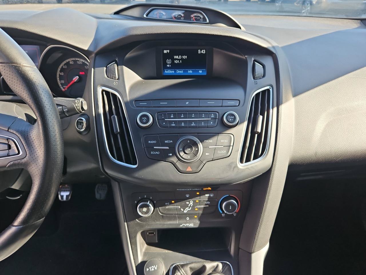 Used 2018 Ford Focus ST FWD image 24