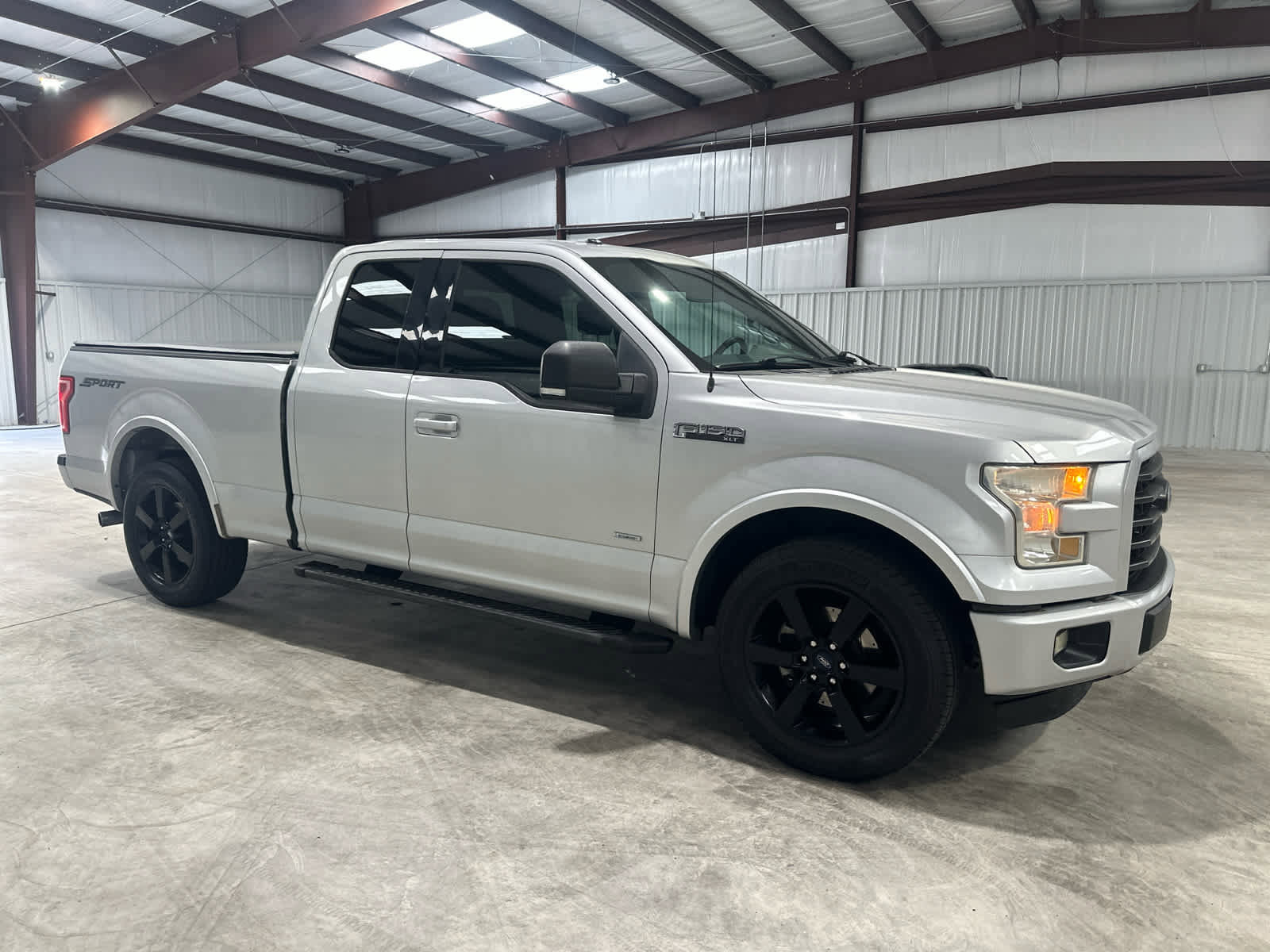 Used 2015 Ford F150 XLT w/ Equipment Group 302A Luxury RWD image 7