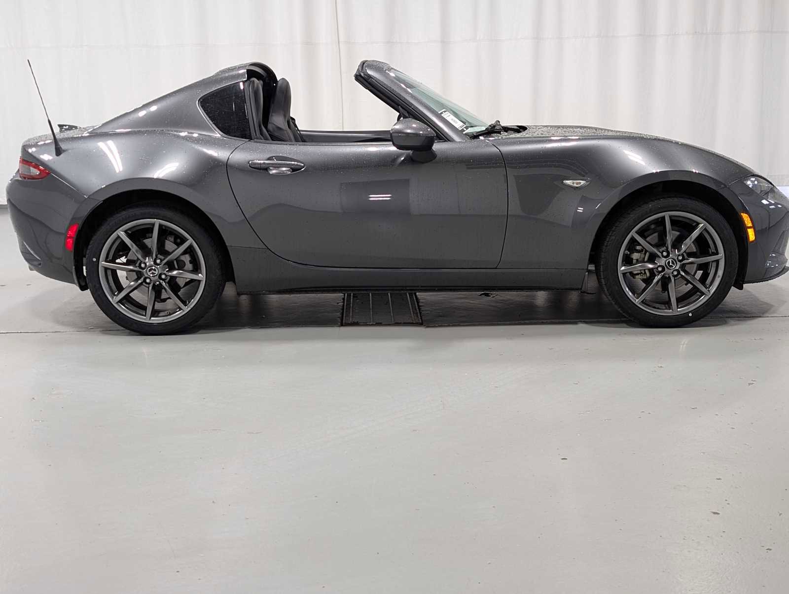 Used 2019 MAZDA MX-5 Miata RF Grand Touring image 8