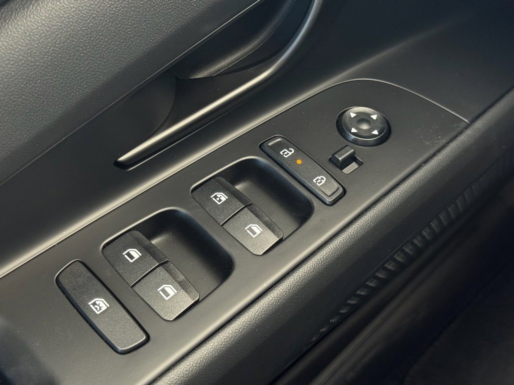 New 2025 Hyundai Elantra SEL image 19