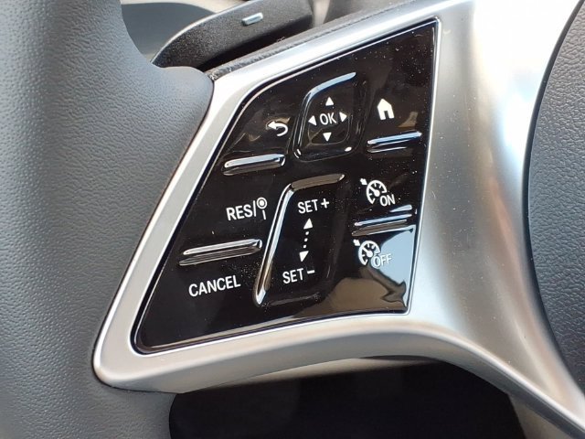 New 2026 Mercedes-Benz GLB 250 4MATIC image 9
