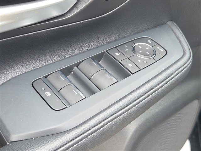 Used 2025 Toyota Grand Highlander AWD image 18