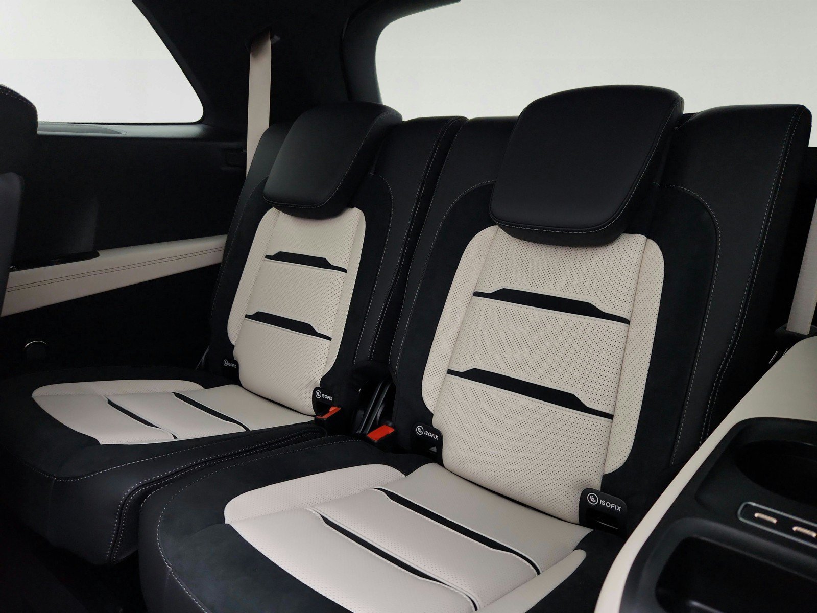 New 2026 Mercedes-Benz GLS 63 AMG 4MATIC image 19