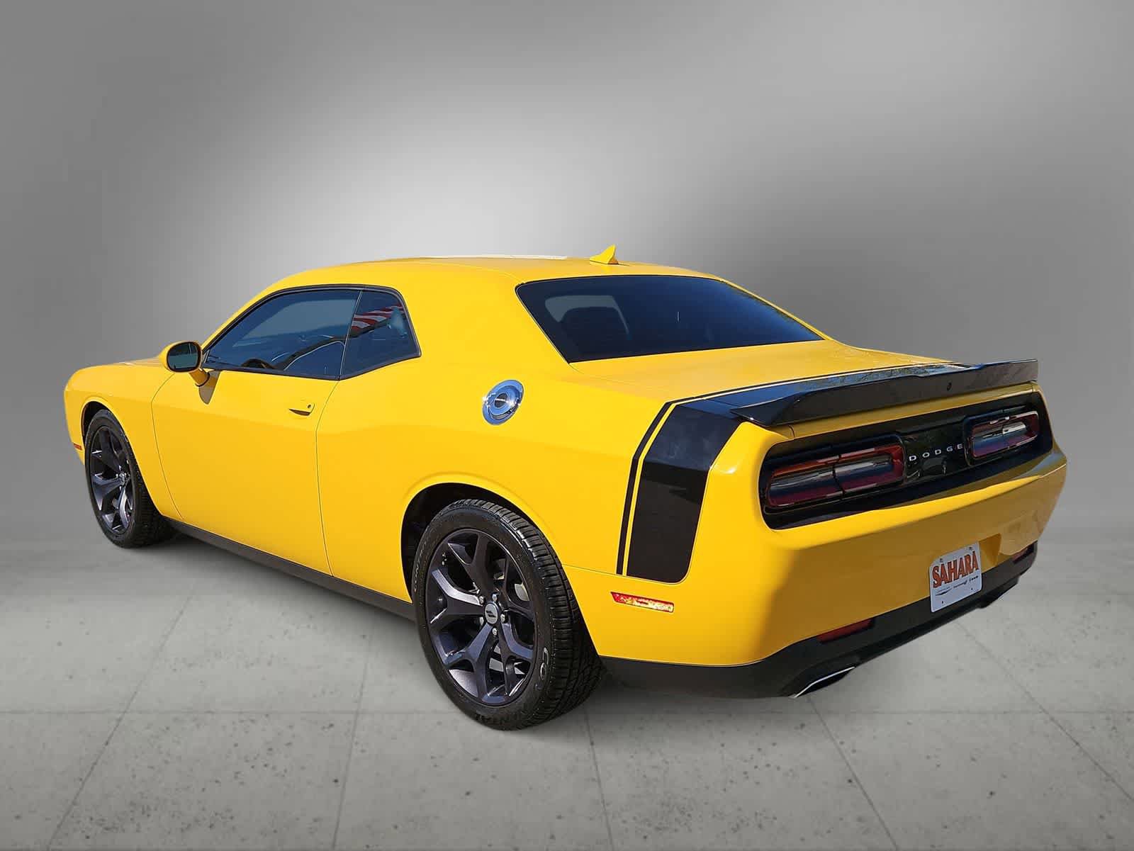 Used 2017 Dodge Challenger SXT Plus image 7