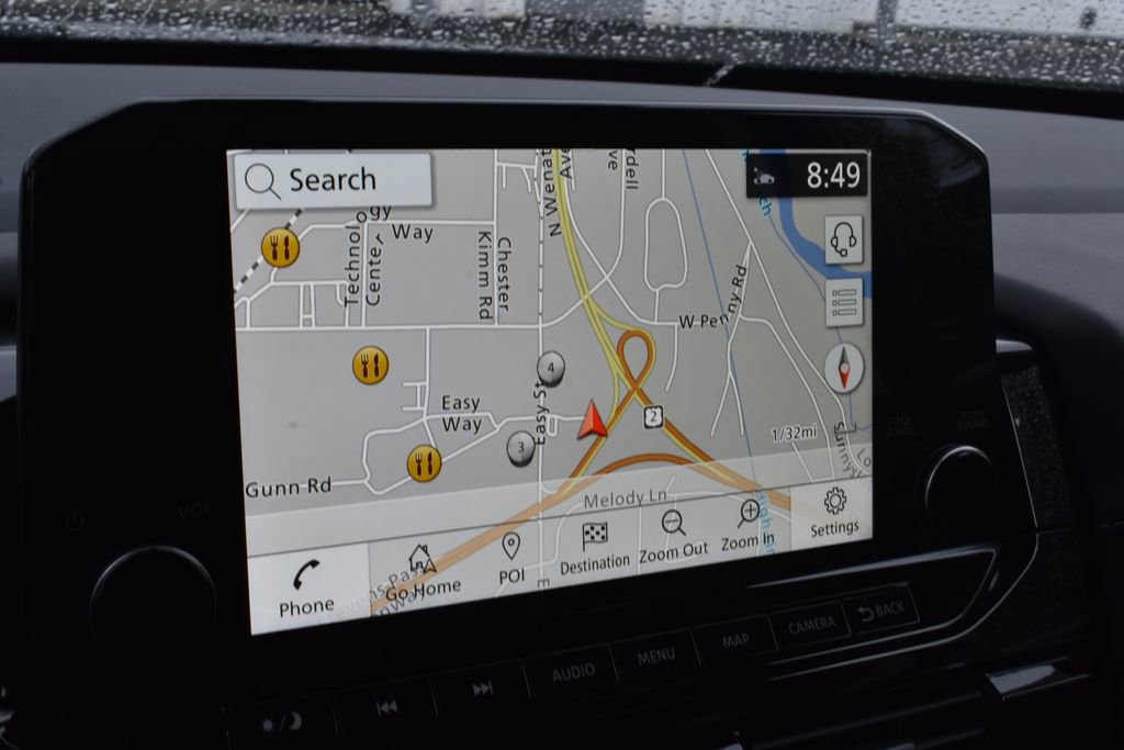 Used 2025 Nissan Pathfinder SL AWD/4WD image 21