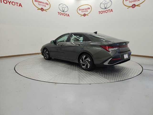 Used 2024 Hyundai Elantra Limited image 6