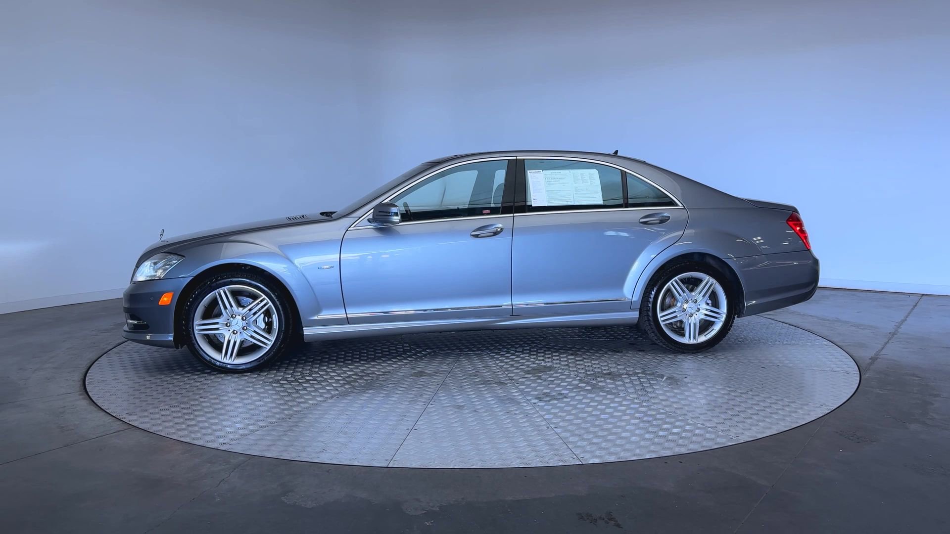 Used 2012 Mercedes-Benz S 550 4MATIC image 5