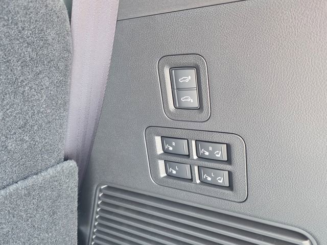 New 2026 Nissan Armada PRO-4X w/ Captain's Chari Seat Package AWD/4WD image 15