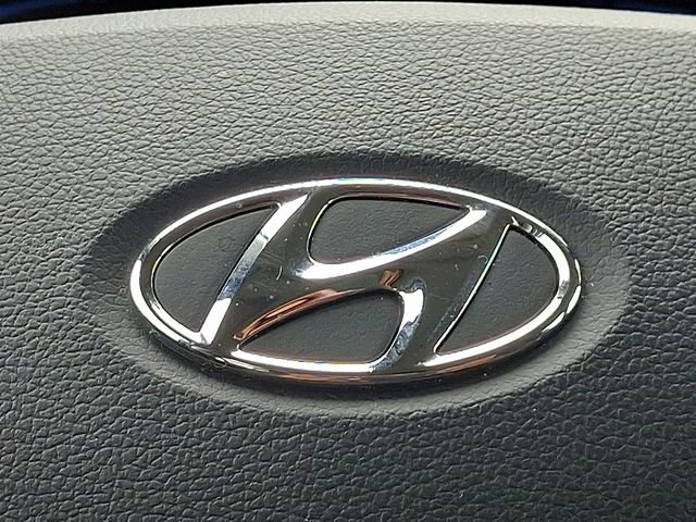 Certified 2026 Hyundai Venue SEL FWD image 30