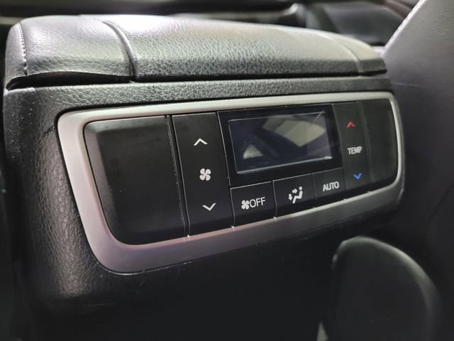 Used 2016 Toyota Highlander XLE image 49