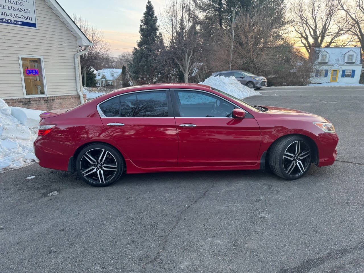 Used 2016 Honda Accord Sport image 8