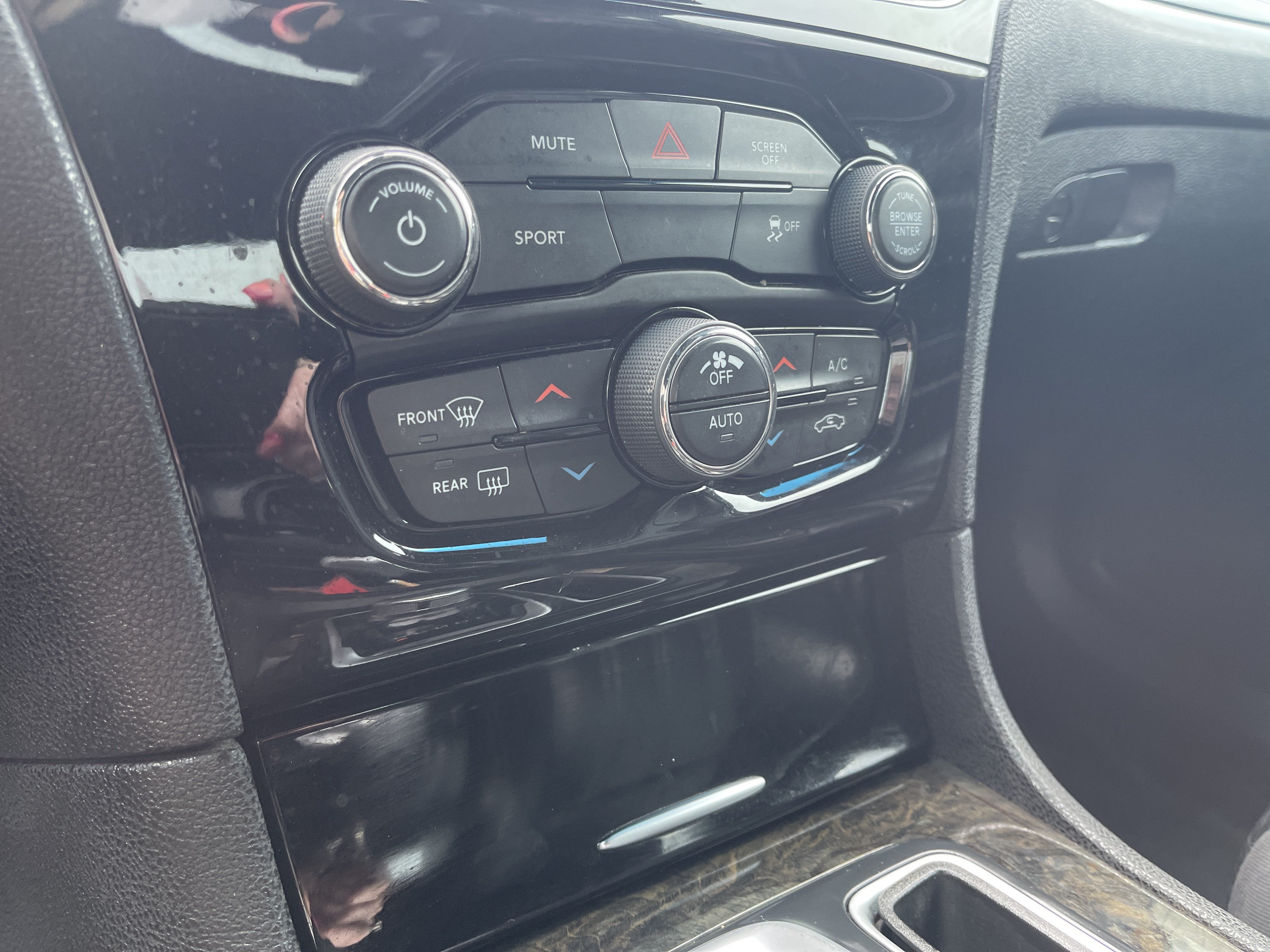 Used 2020 Chrysler 300 S RWD image 26
