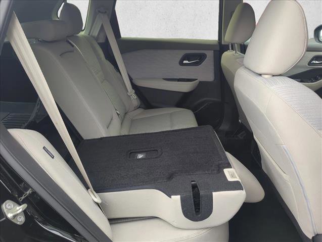 Used 2023 Nissan Rogue SV image 23