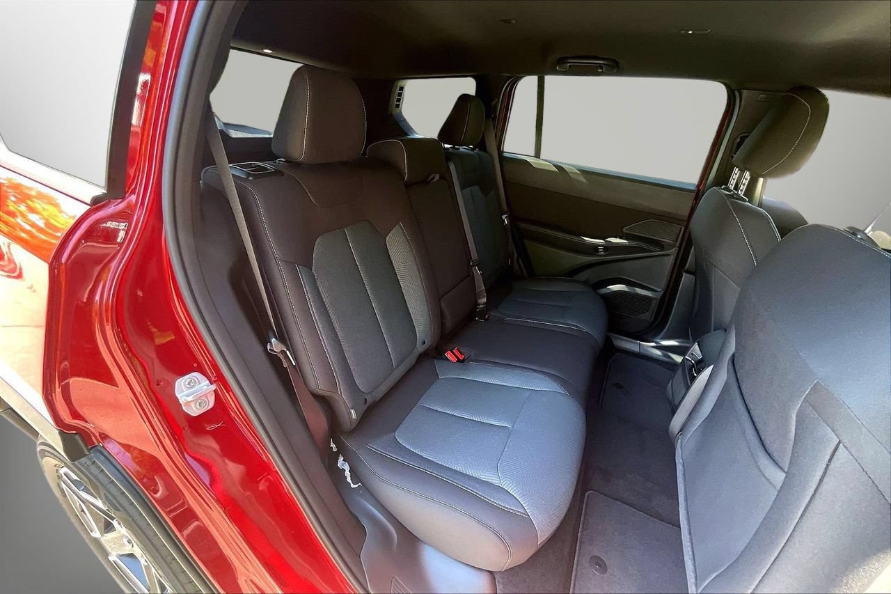 New 2026 Jeep Cherokee Laredo AWD/4WD image 17