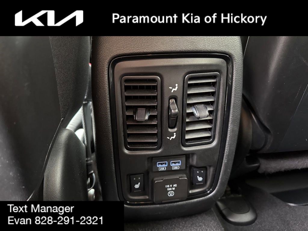 Used 2024 Dodge Durango GT image 16