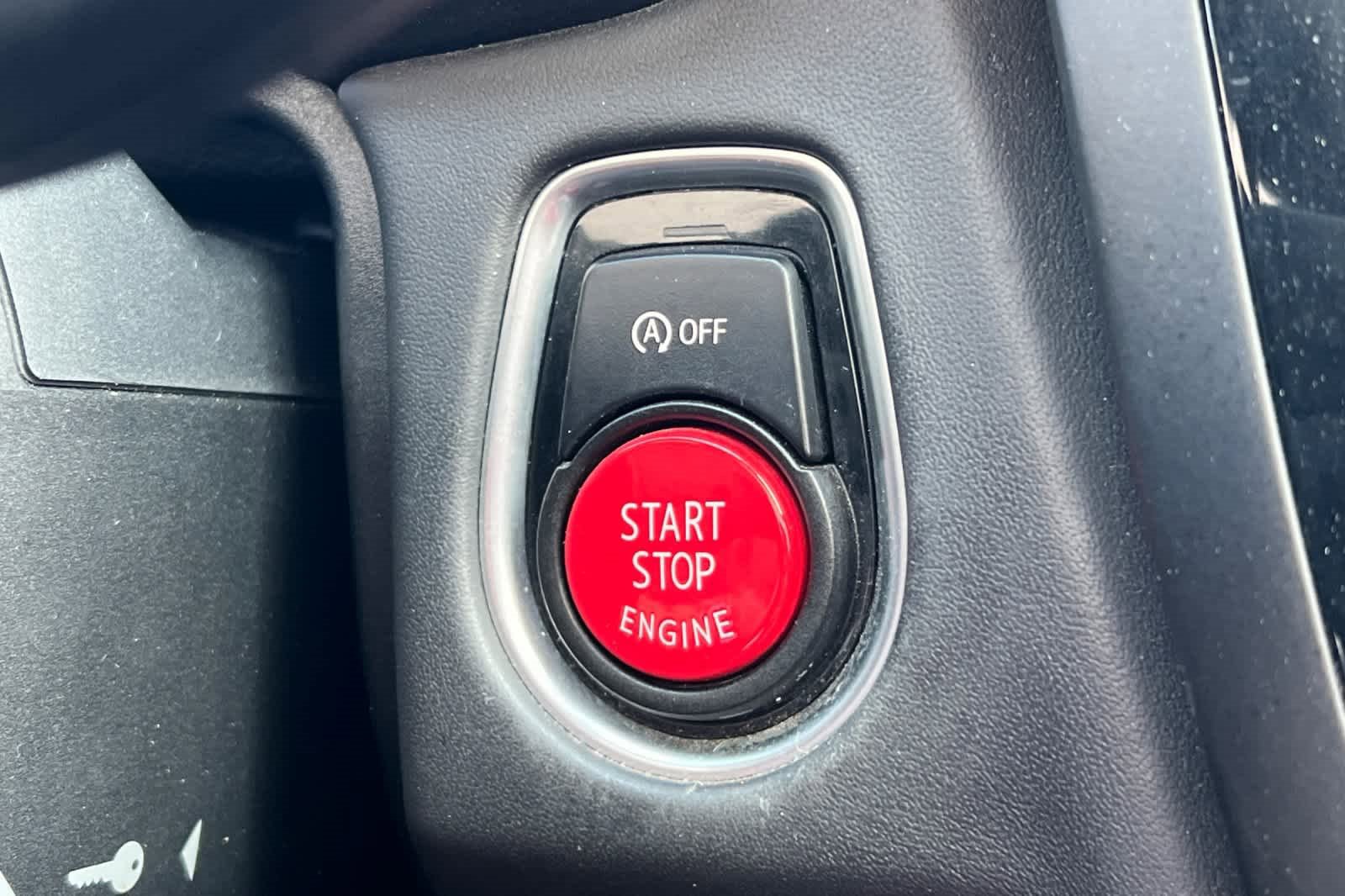 Used 2015 BMW M4 Convertible image 26