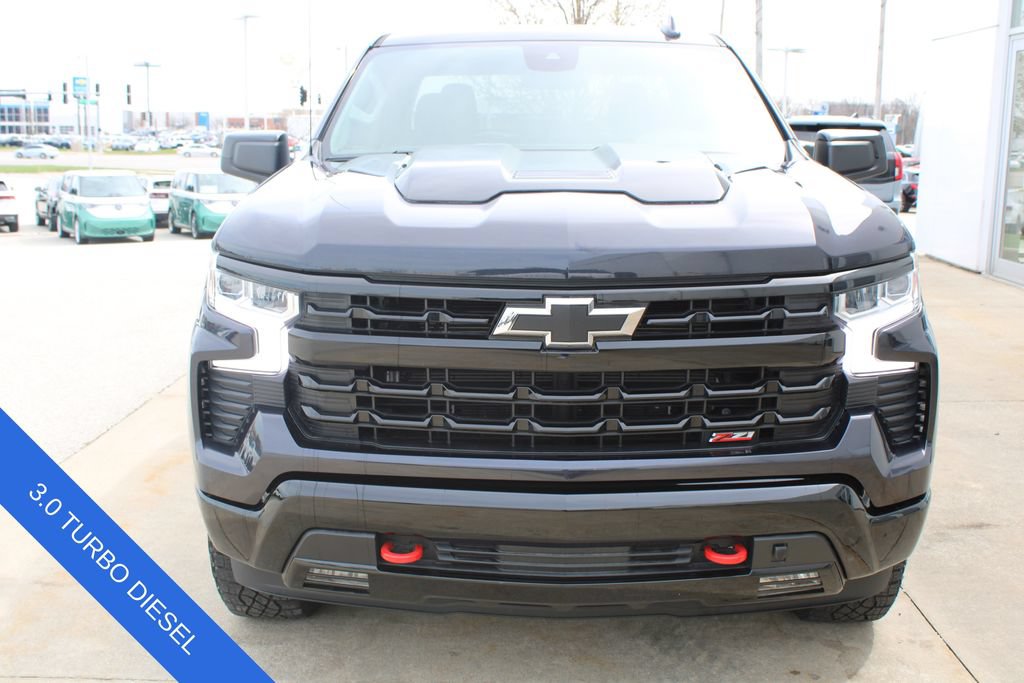Used 2024 Chevrolet Silverado 1500 LT Trail Boss w/ Protection Package AWD/4WD image 2