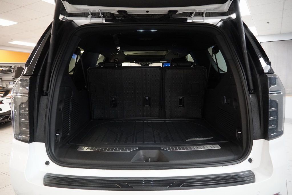 New 2025 Chevrolet Suburban Premier image 28