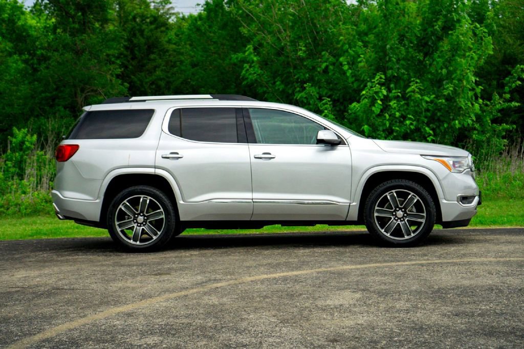 Used 2019 GMC Acadia Denali w/ Technology Package AWD/4WD image 5