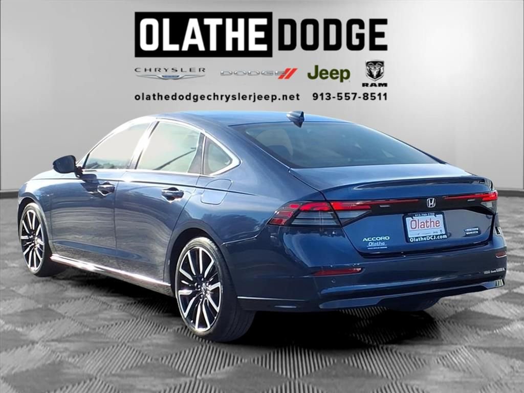 Used 2023 Honda Accord Touring image 4