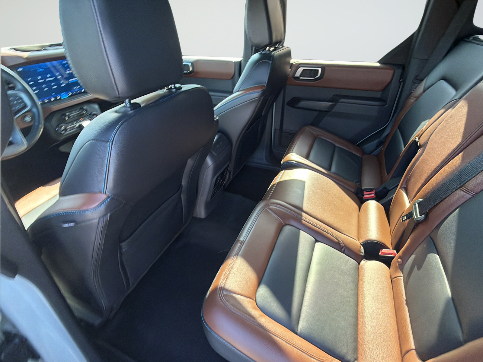 Used 2024 Ford Bronco Outer Banks AWD/4WD image 29