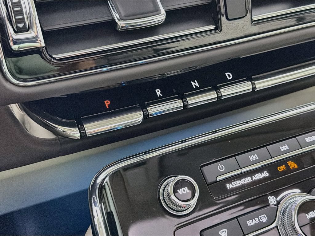 Used 2023 Lincoln Navigator L Black Label AWD/4WD image 17